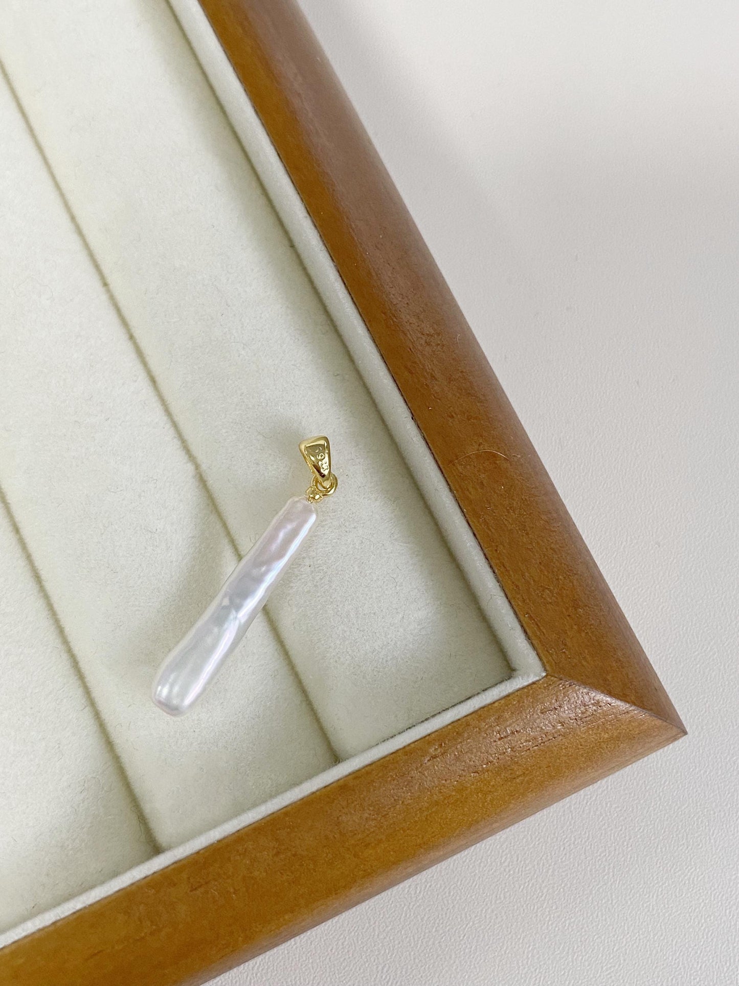 Minimalist Baroque Pearl Pendant Necklace 14K Gold