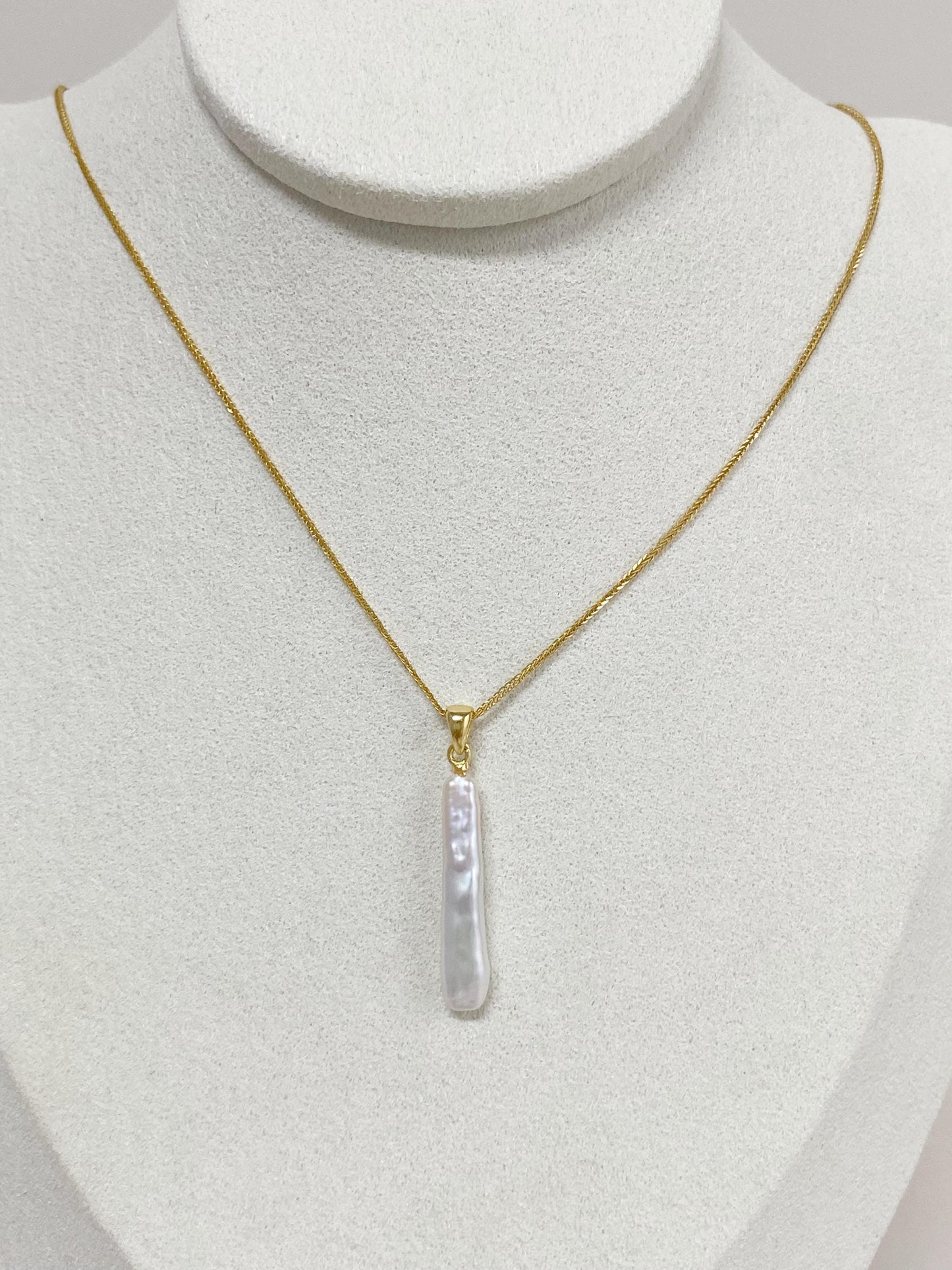 Minimalist Baroque Pearl Pendant Necklace 14K Gold