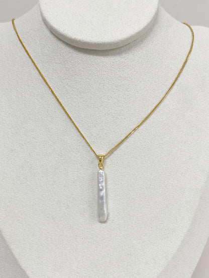 Minimalist Baroque Pearl Pendant Necklace 14K Gold