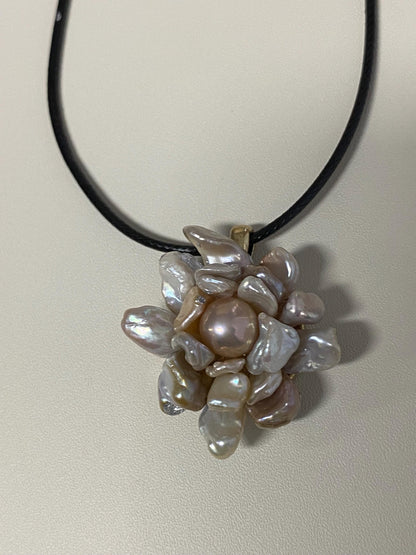 Handmade Baroque Pearl Flower Pendant Necklace